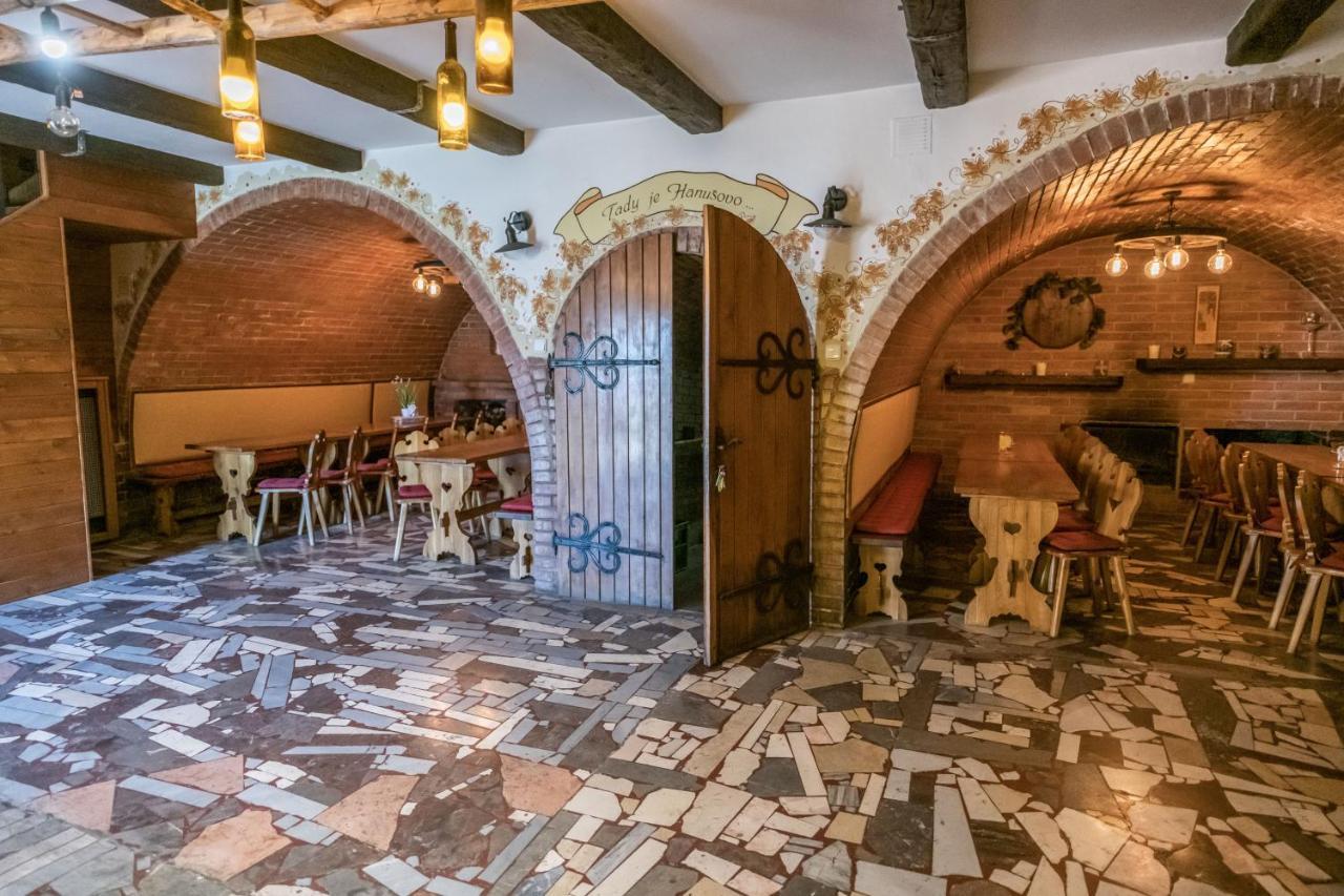 Penzion - Vinarstvi Hanus Blucina Экстерьер фото